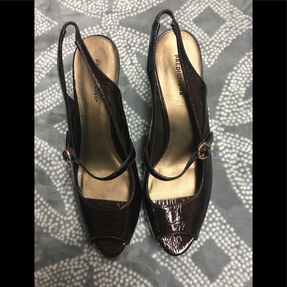 Predictions shiny brown peep toe buckle heels - Picture 1 of 4